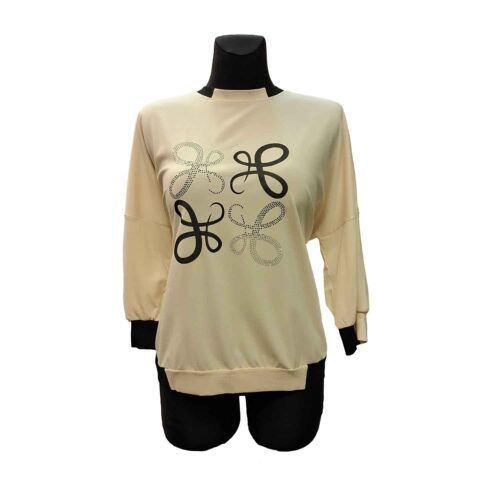 Palaidinė Monika flies low