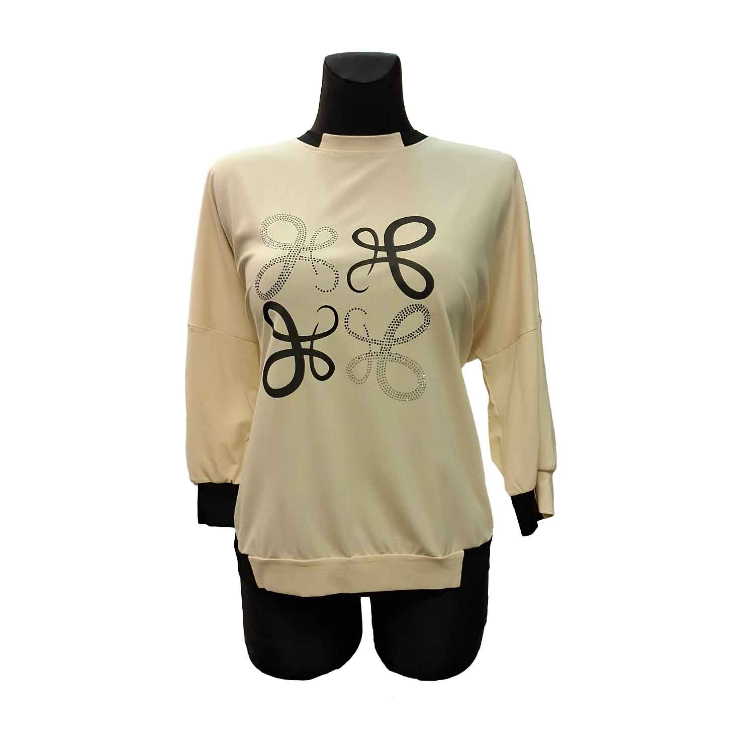 Palaidinė Monika flies low